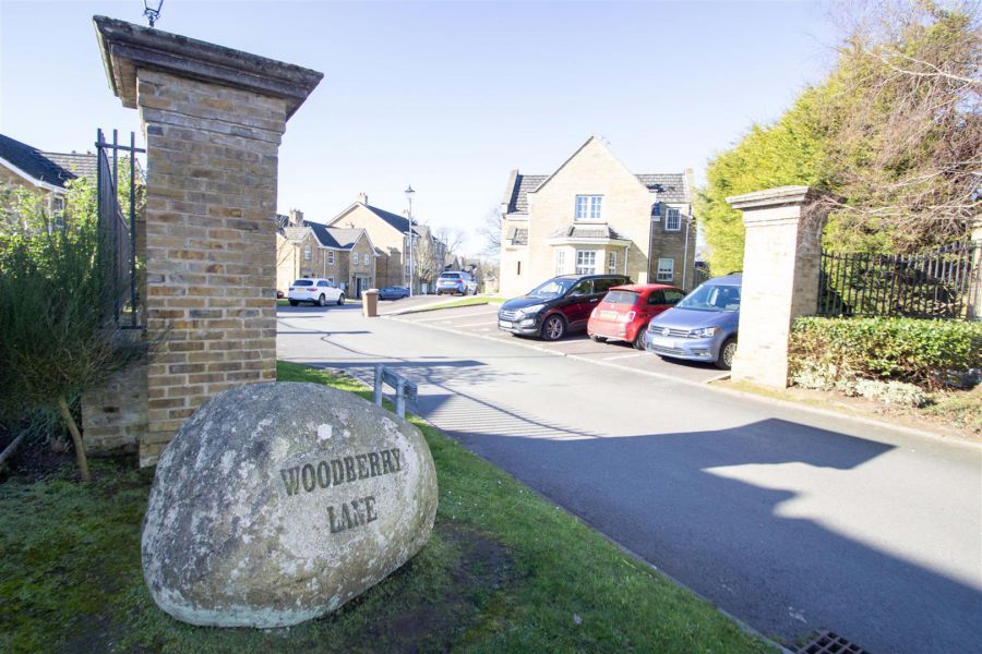 Apt 11 Woodberry Lane