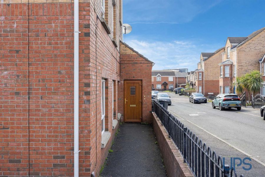 Apt 21a Oranmore Street