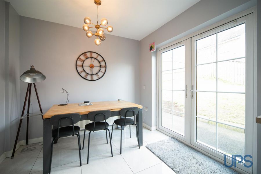 33 Mount Eagles Glen