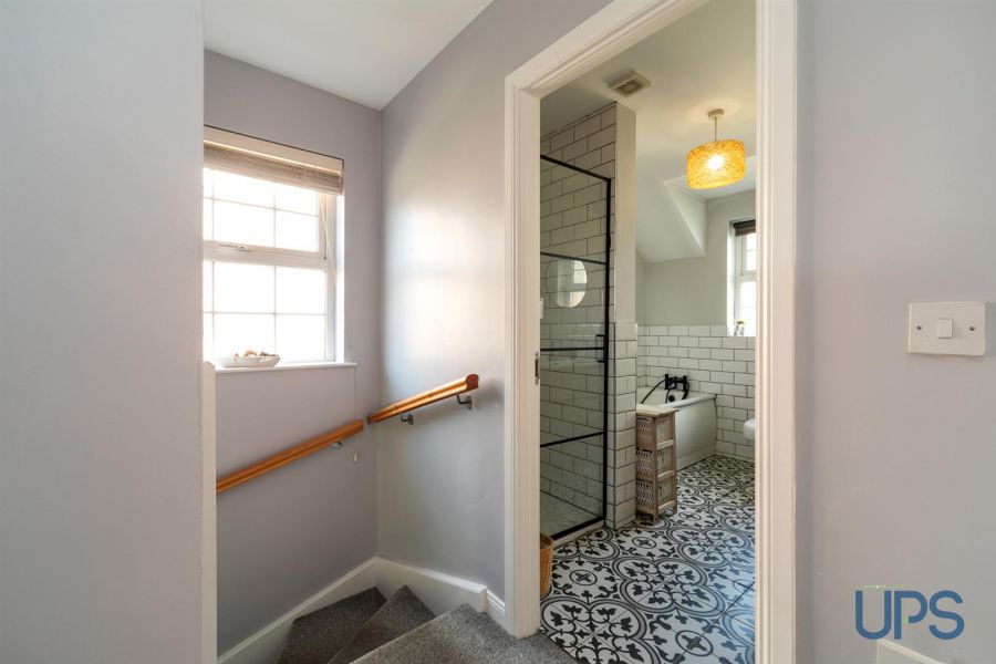 33 Mount Eagles Glen