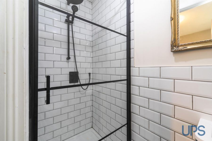 33 Mount Eagles Glen