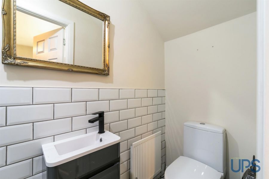 33 Mount Eagles Glen