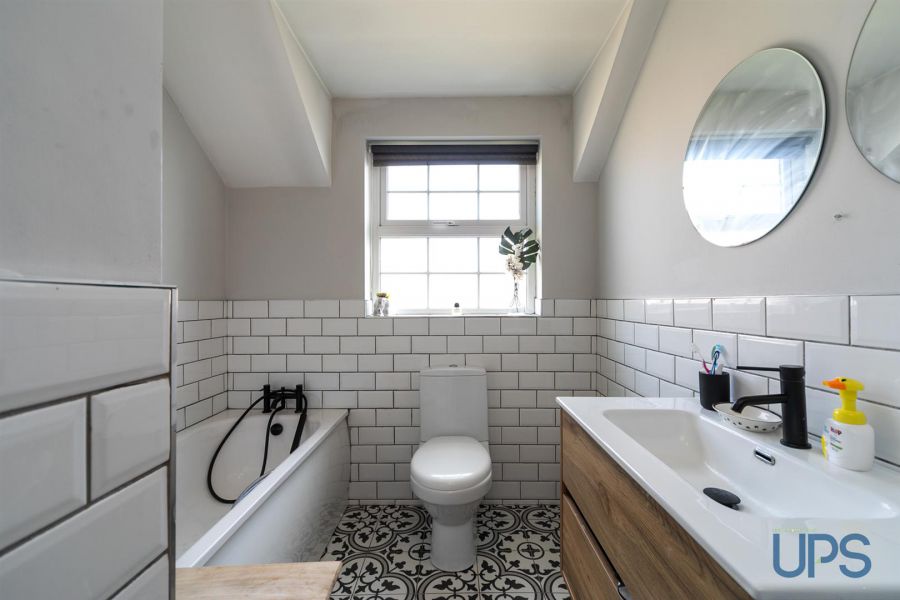 33 Mount Eagles Glen