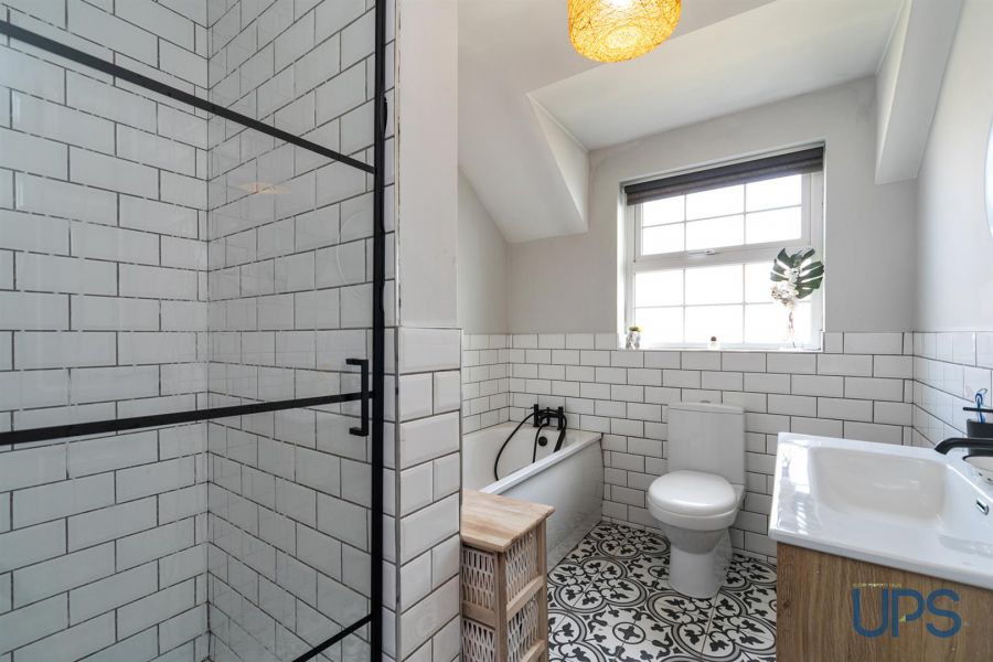 33 Mount Eagles Glen