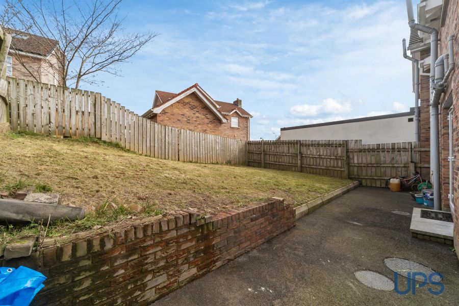 33 Mount Eagles Glen