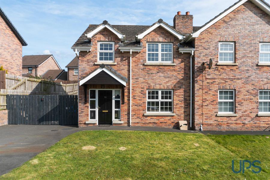 33 Mount Eagles Glen