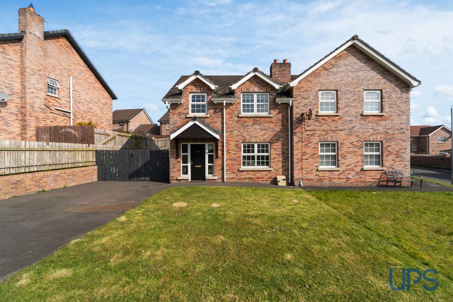 33 Mount Eagles Glen