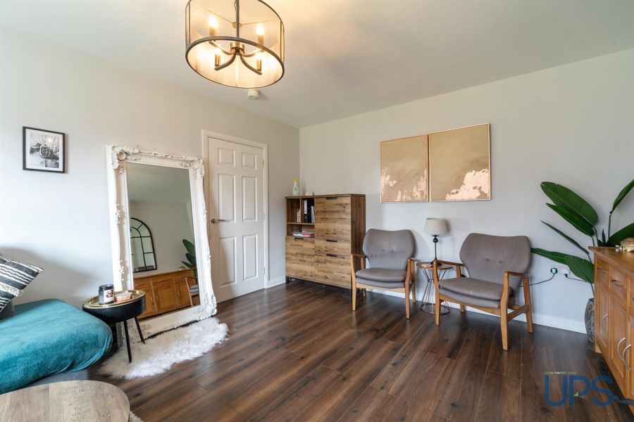 33 Mount Eagles Glen