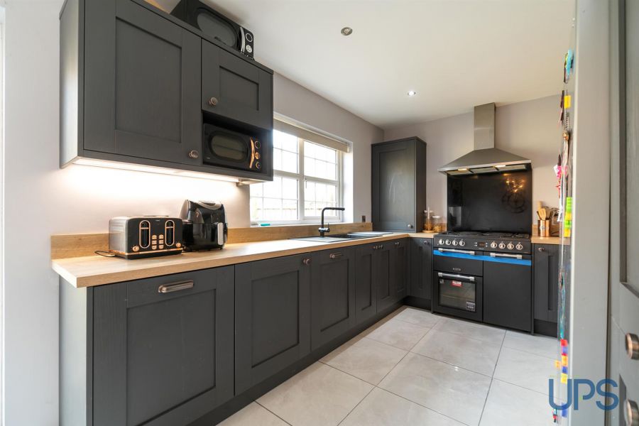 33 Mount Eagles Glen