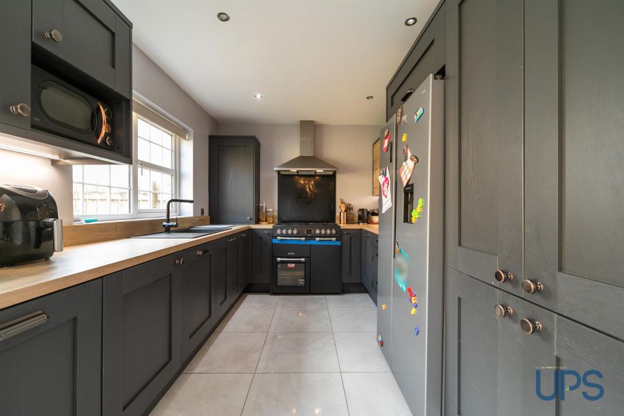 33 Mount Eagles Glen