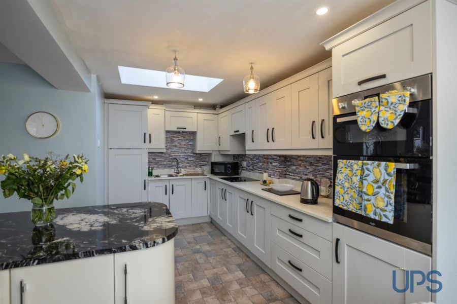 8 Lake Glen Park
