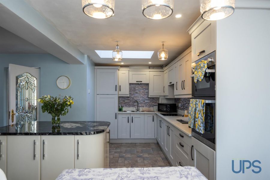 8 Lake Glen Park
