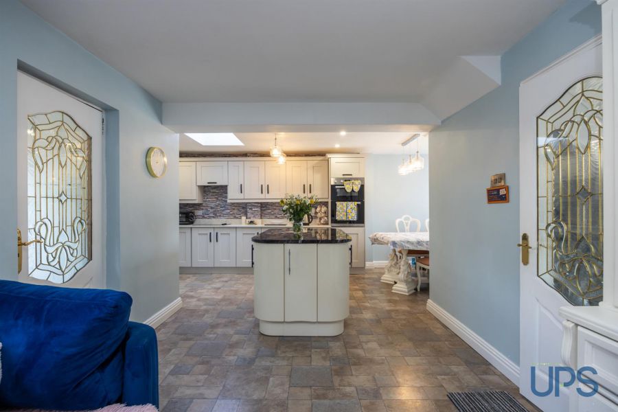 8 Lake Glen Park