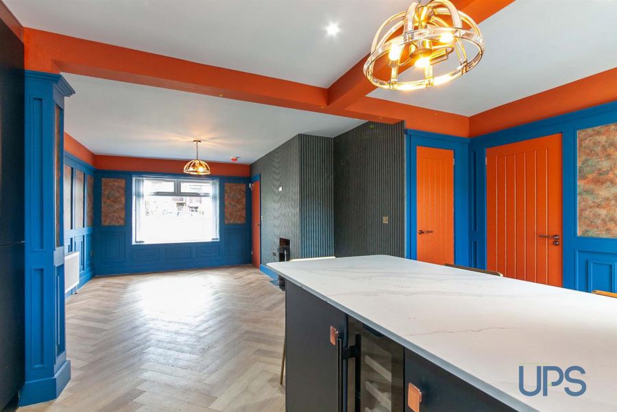 92 Ramoan Gardens