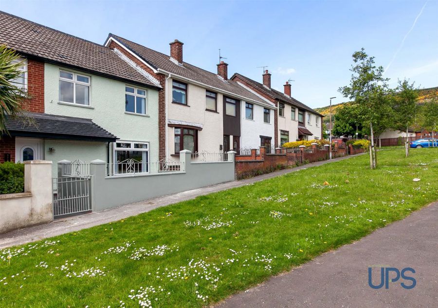 92 Ramoan Gardens