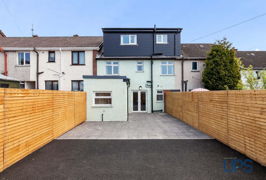 92 Ramoan Gardens