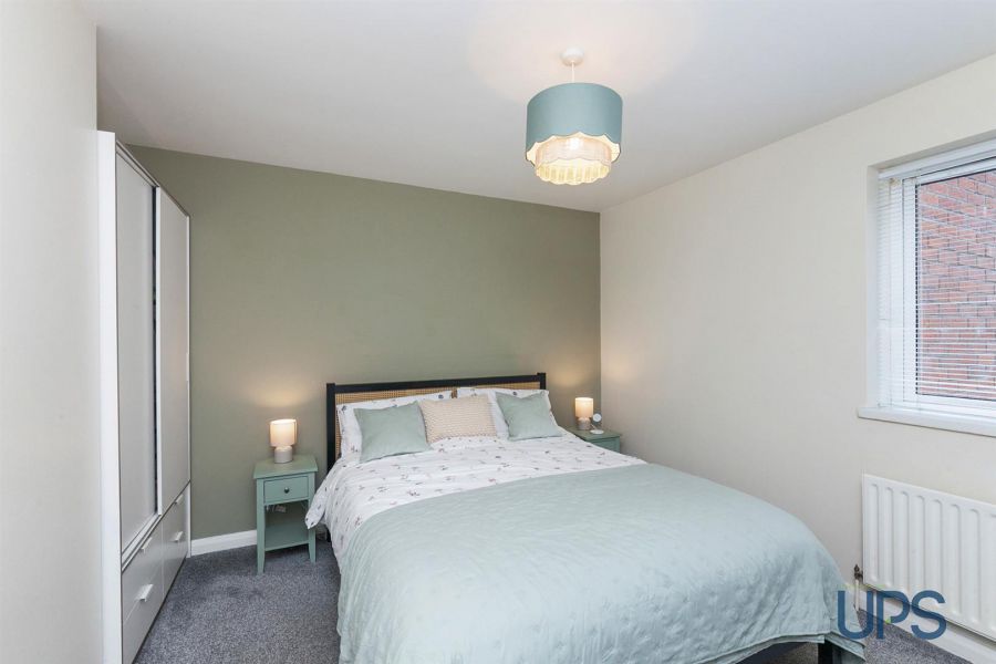 Apt, 6 Riverside Mews