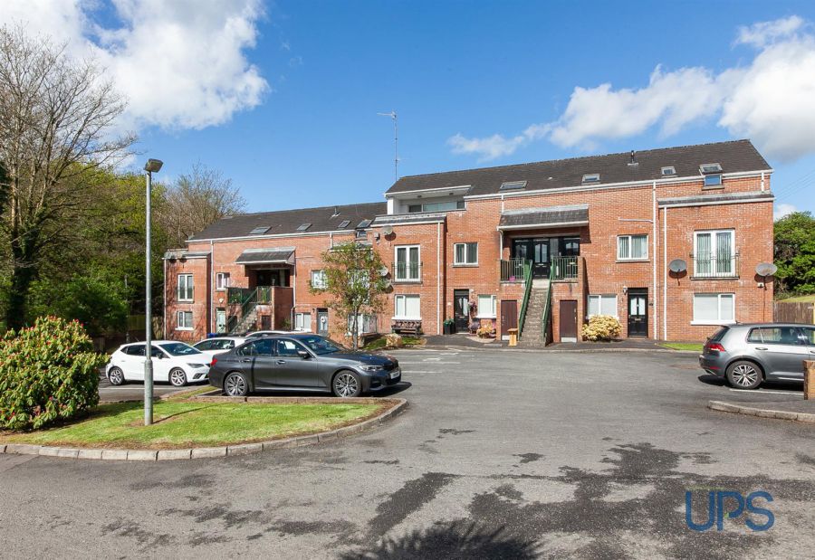 Apt, 6 Riverside Mews