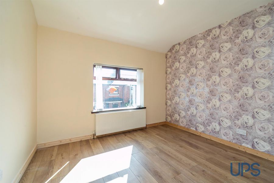 12 Whiterock Gardens