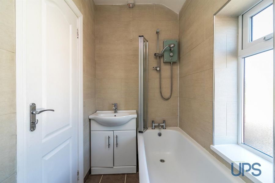 12 Whiterock Gardens