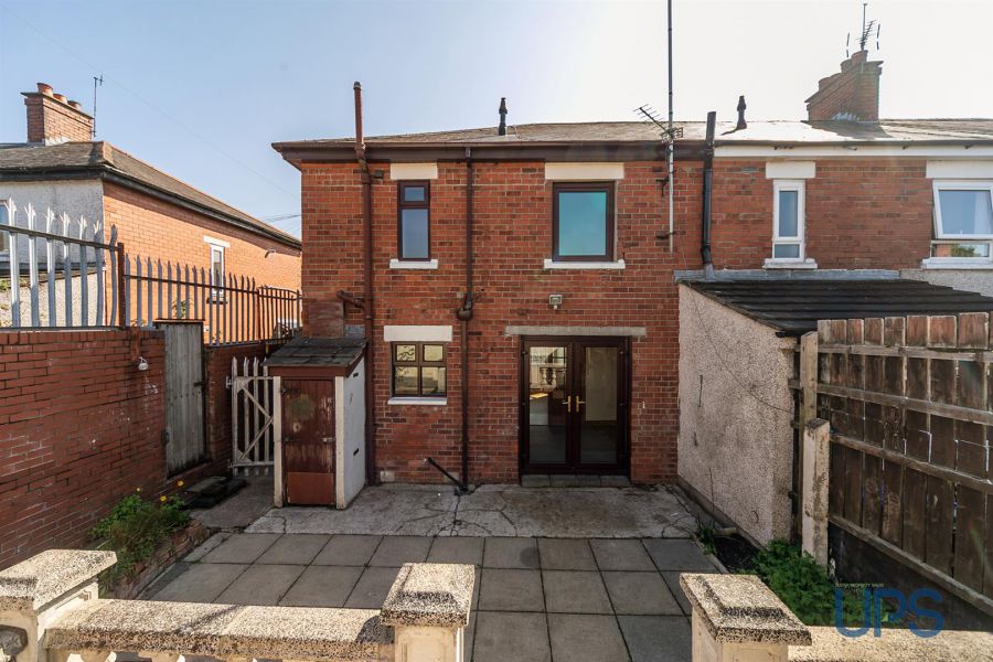 12 Whiterock Gardens