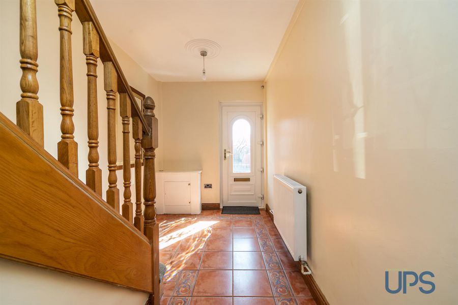 12 Whiterock Gardens