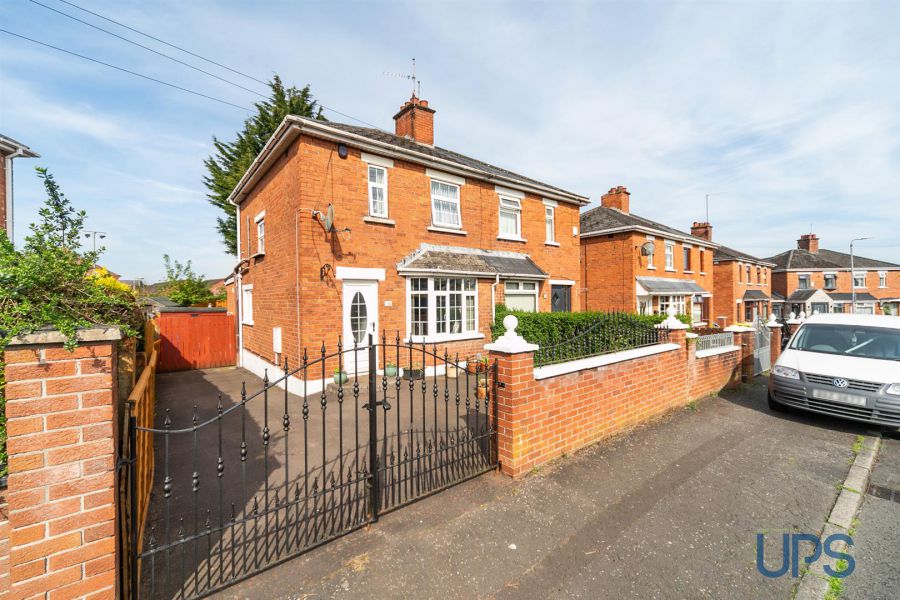 15 Andersonstown Crescent