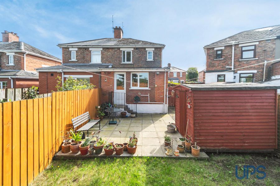 15 Andersonstown Crescent