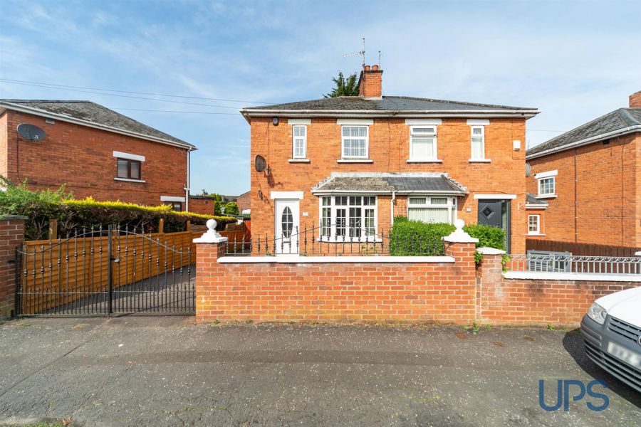 15 Andersonstown Crescent
