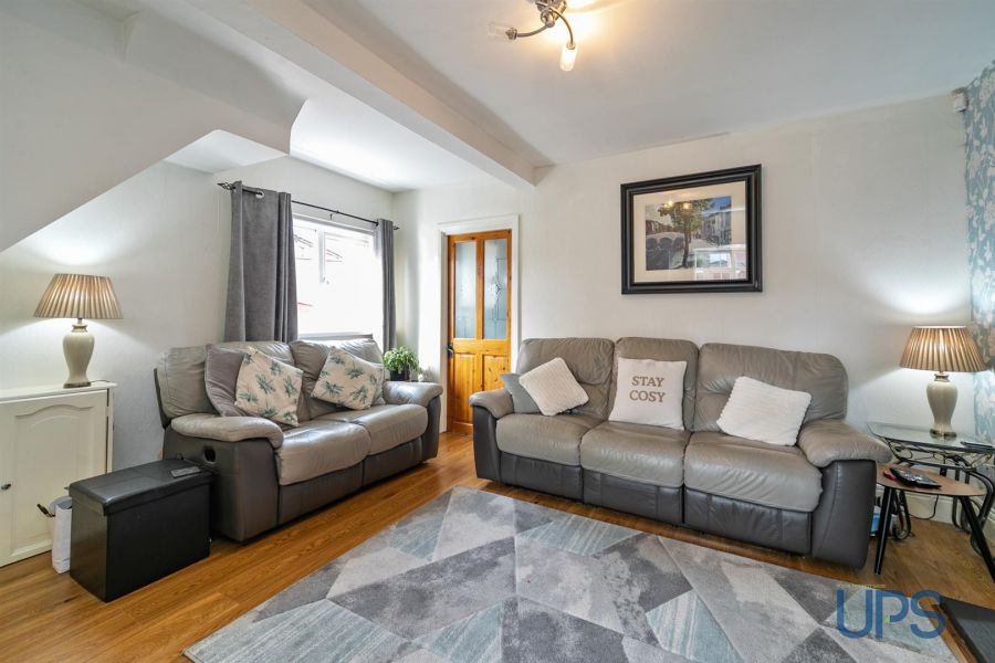 15 Andersonstown Crescent