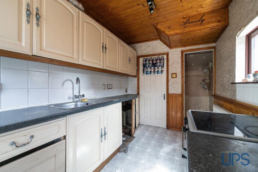 21 Stockmans Crescent