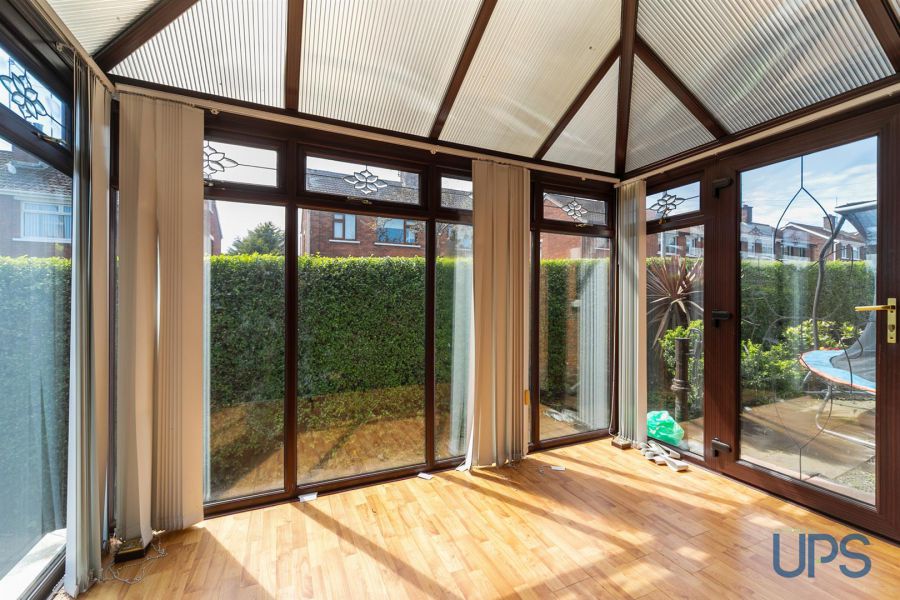 21 Stockmans Crescent