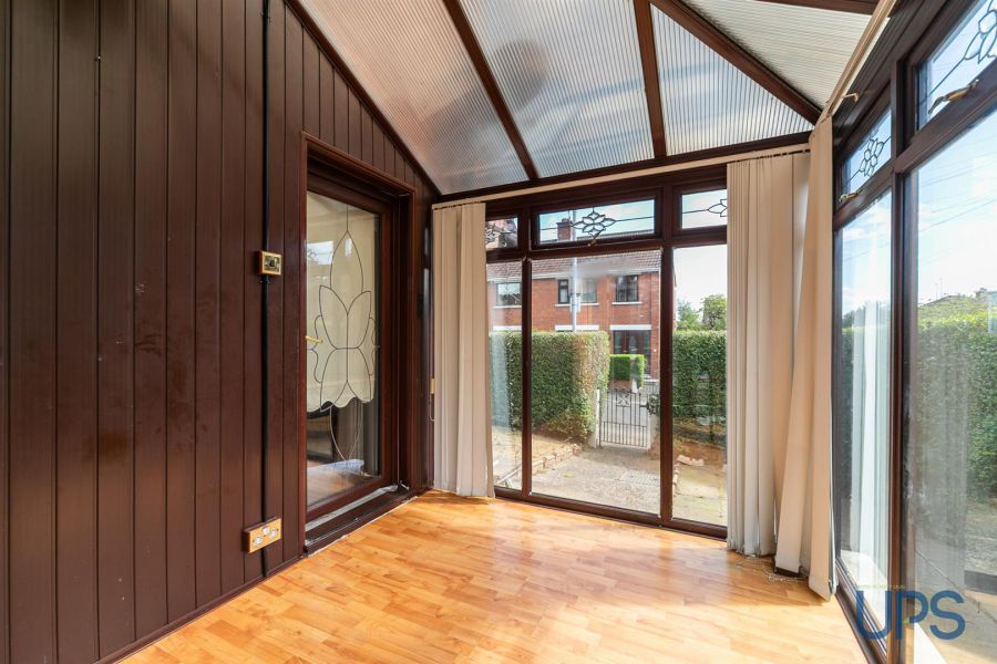 21 Stockmans Crescent