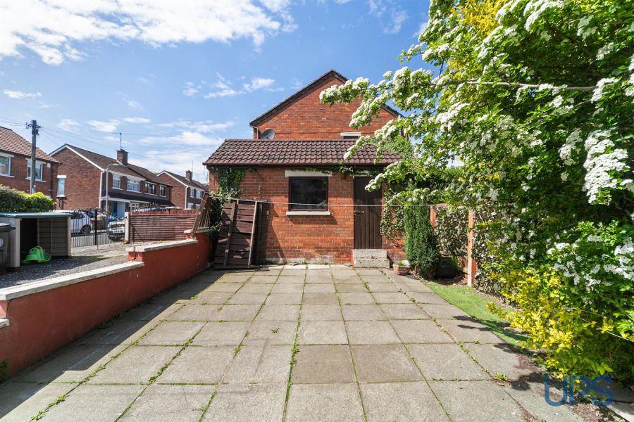 21 Stockmans Crescent