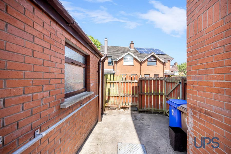 3 Stockmans Court