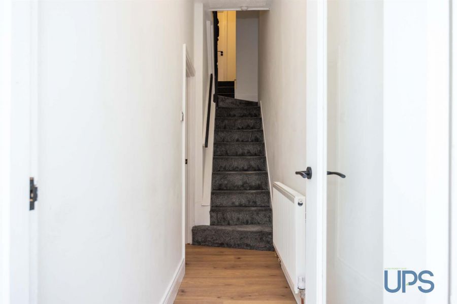 8 Nansen Street