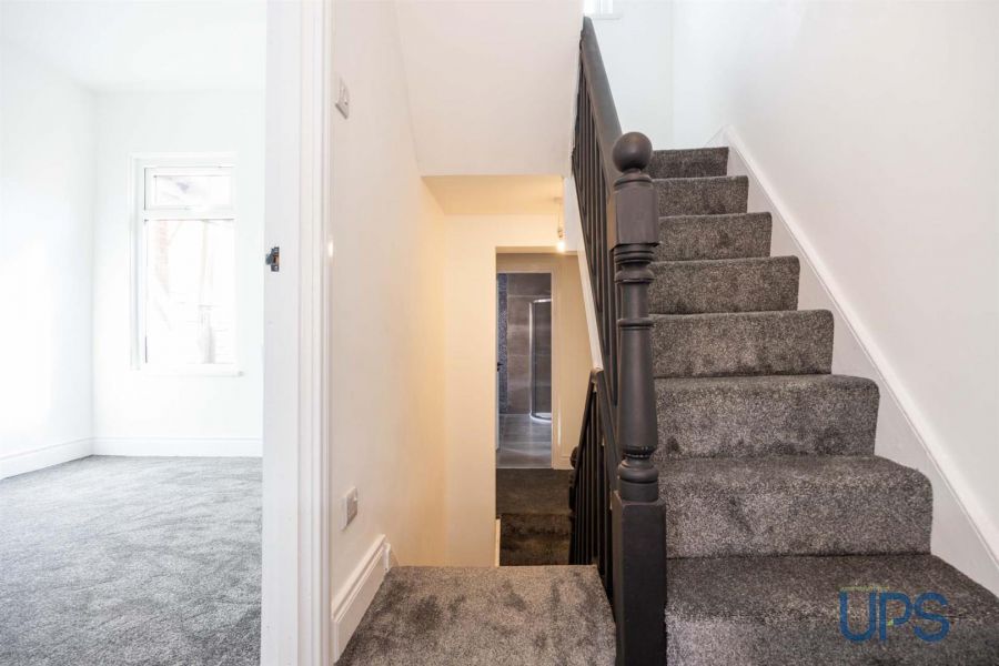8 Nansen Street