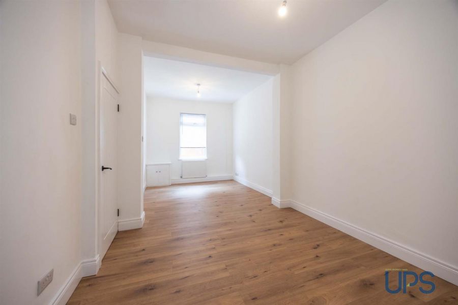 8 Nansen Street