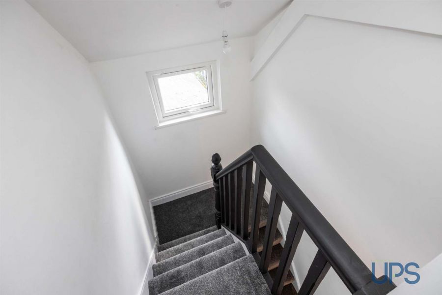 8 Nansen Street