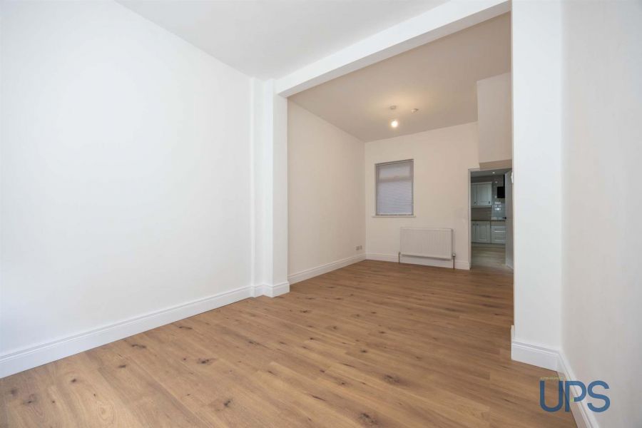 8 Nansen Street