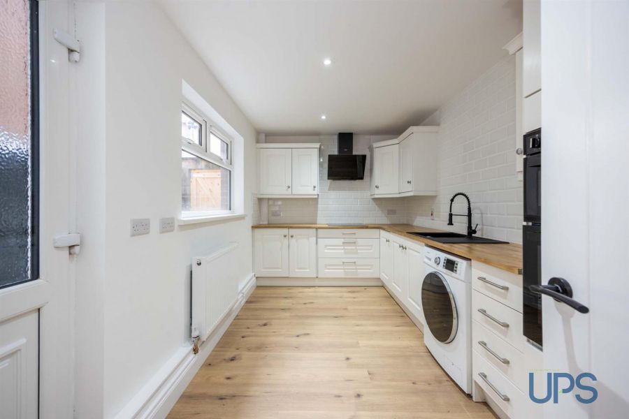 8 Nansen Street
