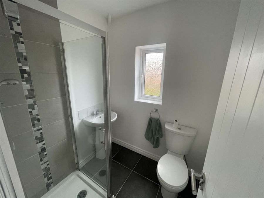 30 Andersonstown Park