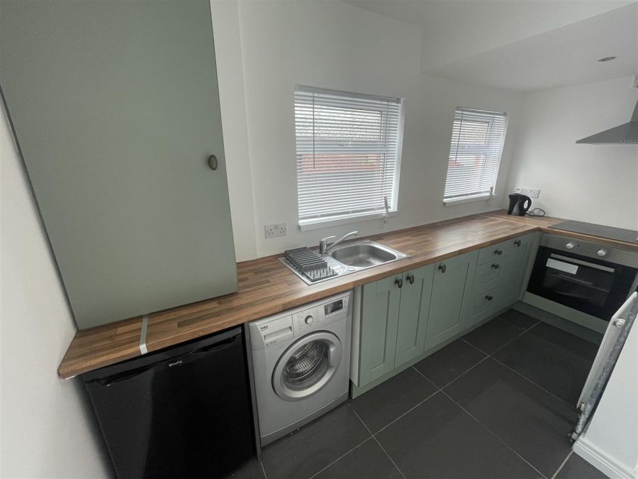 30 Andersonstown Park