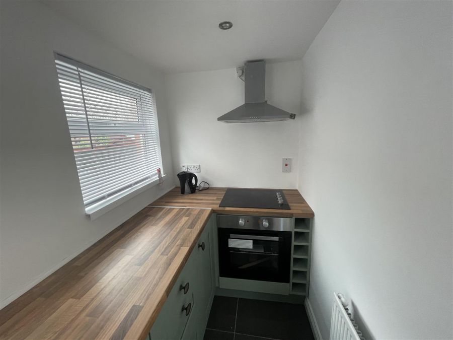30 Andersonstown Park