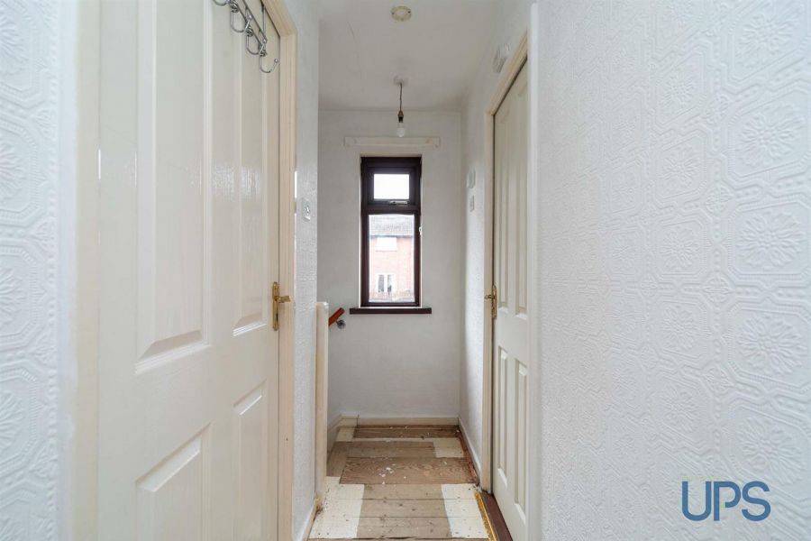 18 Andersonstown Grove