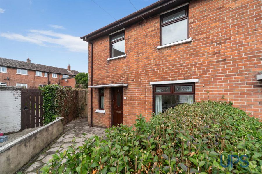18 Andersonstown Grove