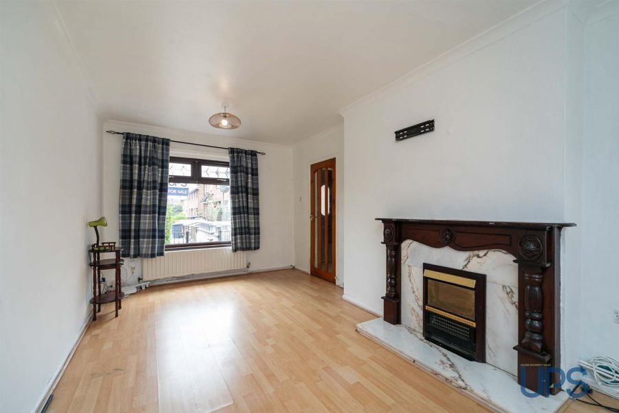18 Andersonstown Grove