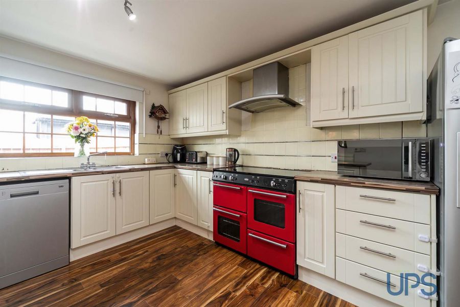 43 Greenburn Park