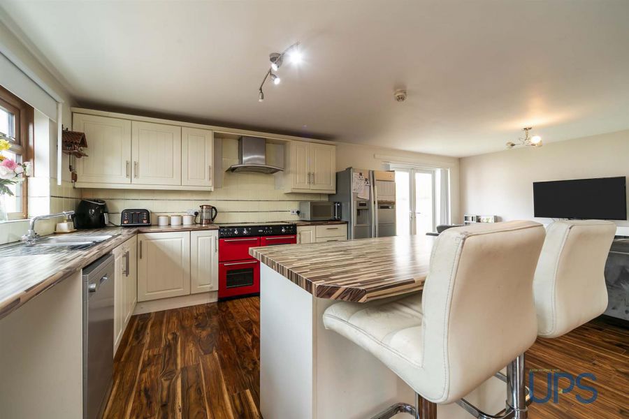 43 Greenburn Park