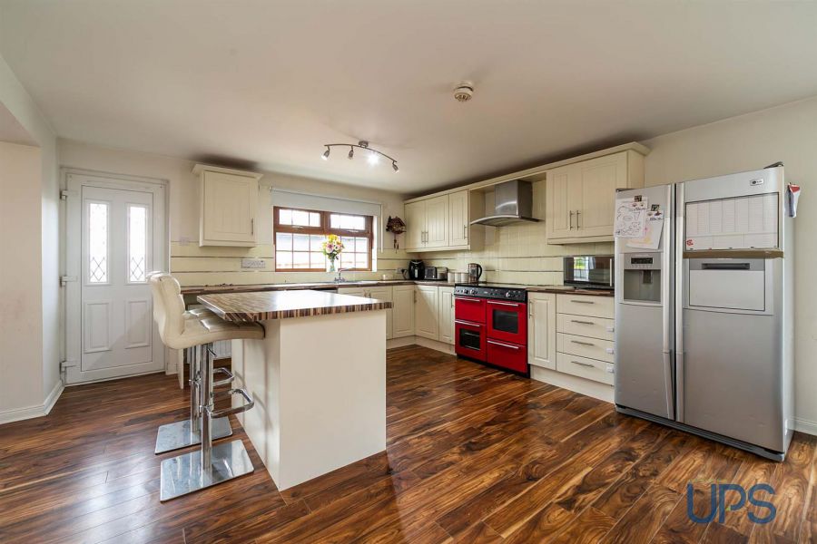 43 Greenburn Park